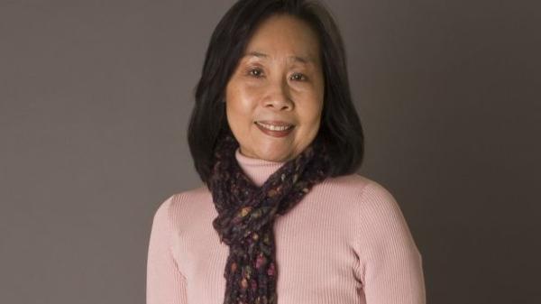 Betty J. Dong, PharmD ’72, is a world expert on HIV and hepatitis C medication therapy